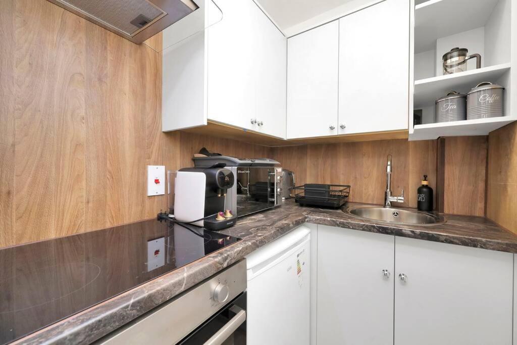 Modern & Cozy In Prime Soho Location Apartamento